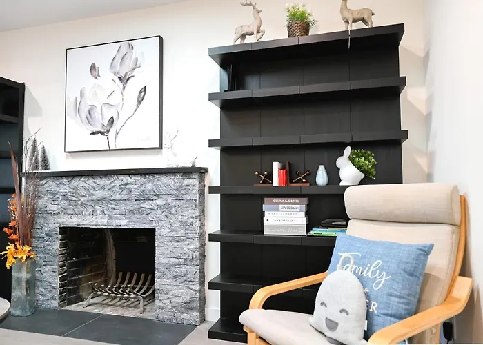 # Marbella Lane - Exquisite Home 3Br